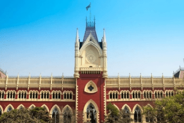 After a lawyer claims there was fraud and money theft, the Calcutta High Court summoned the management of HSBC Bank.