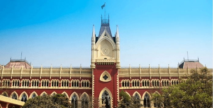After a lawyer claims there was fraud and money theft, the Calcutta High Court summoned the management of HSBC Bank.