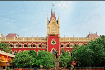 The media is a vital pillar of democracy that cannot be curtailed or intimidated: the Calcutta High Court vacates the FIR filed against a television journalist.