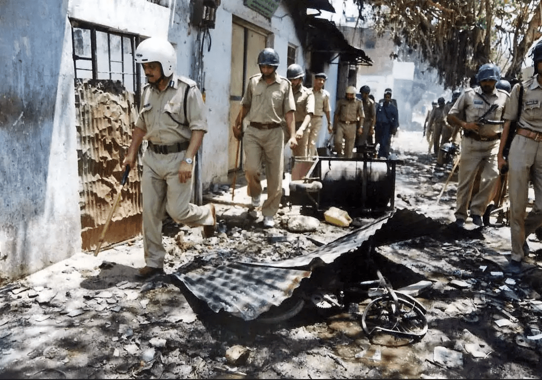 Godhra Riots Gujrat Pseudo-secular media, politicians forced police to implicate prominent ...
