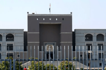 “Gujarat High Court's Order: No Law College Admissions by Gujarat University until June 28”