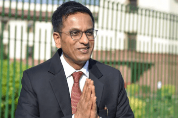 "CJI DY Chandrachud Unveils Document Management System (DMS) for High Court of Jammu & Kashmir and Ladakh during New High Court Inauguration."