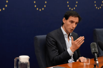 EU Climate Commissioner Urges China to Halt New Coal Plants and Contribute to Global Climate Fund 