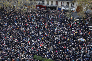 MORE THAN ONE LAKH DEMOSTRARTOR MARCHED IN FRANCE AGAIN ANTI-SEMITISM