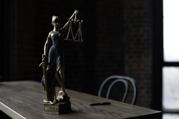 WORLDWIDE LEGAL SYSTEMS: STRUCTURES, HISTORY, PRINCIPLES, AND PROCESSES